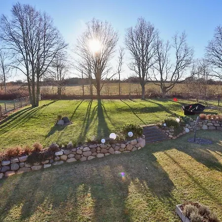 Dom wakacyjny Schoenes In Middelhagen Mit Grossem Garten Und In Der Naehe *